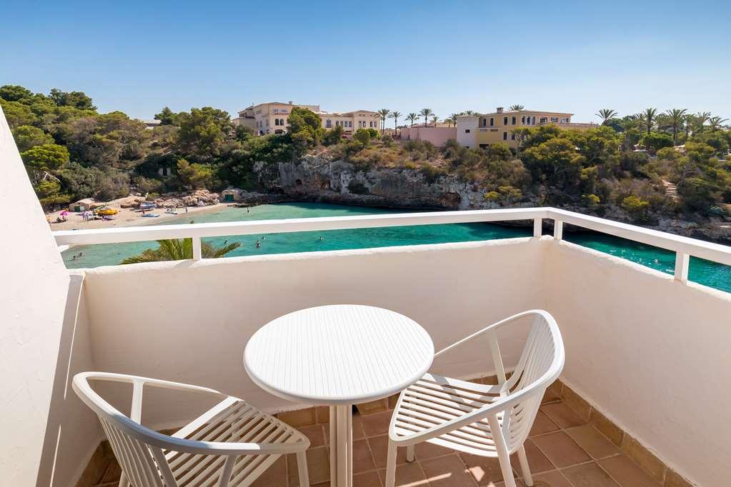 Barcel Ponent Playa Hotel Cala d'Or  Exterior photo